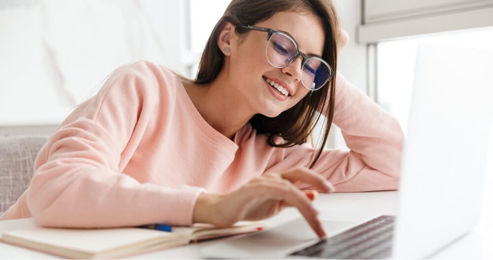 best IPTV service for watching football basketball and sports live